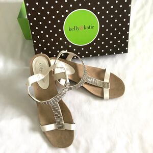 Kelly & Katie Wedge Sandals White Bling Women 7.5 Madeline 2.25” Wood Like Heel